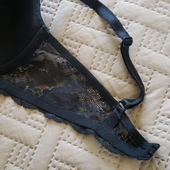 Victoria's Secret Pink and Black Lace Demi Bra - Picture 8 of 9